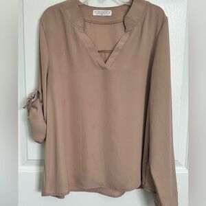 Roswear Women‘a Caramel V-Neck Long Sleeve Blouse